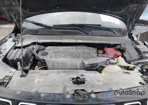 2019 Jeep Compass Limited 4X4 from USA, damaged, VIN 3C4NJDCB8KT775644